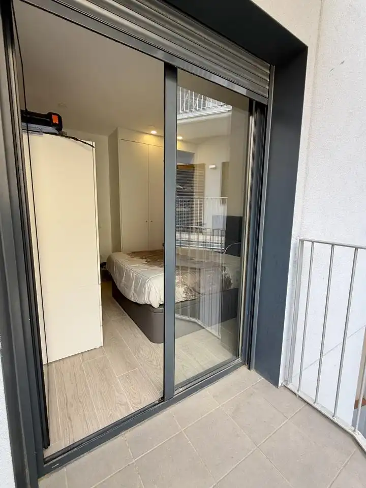 Habitación de Piso en venta en Barcelona con Balcón