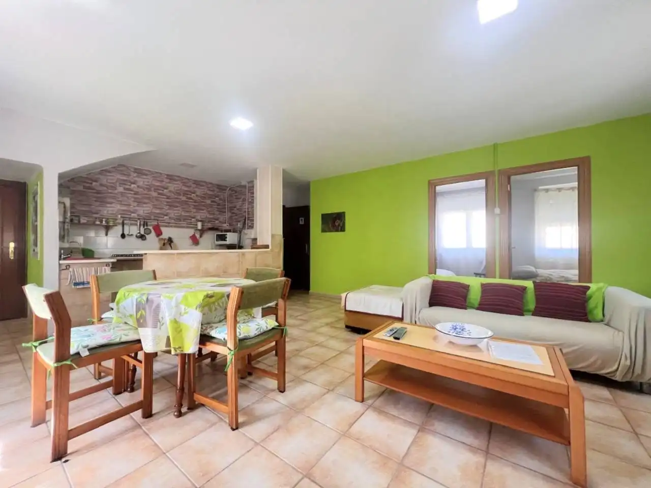 Living room of Houses for sale in Tubilla del Agua  with Heating, Private garden and Terrace