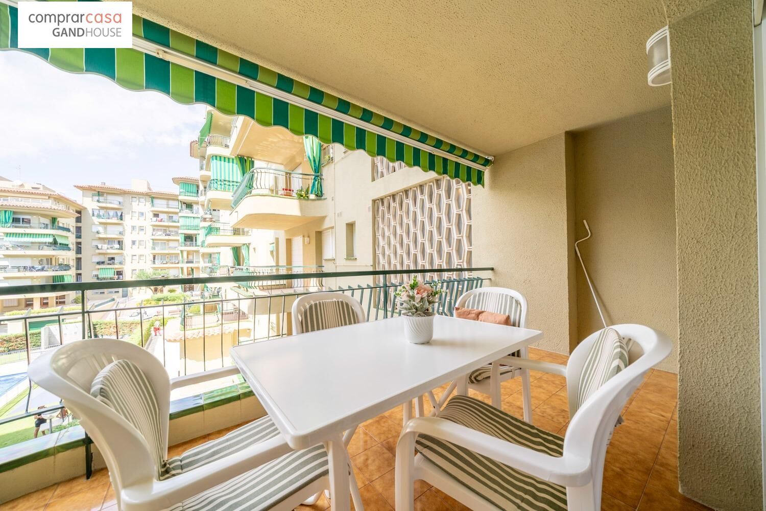 Terraza de Piso en venta en Castell d'Aro, Platja d'Aro i s'Agaró con Calefacción, Balcón y Piscina comunitaria