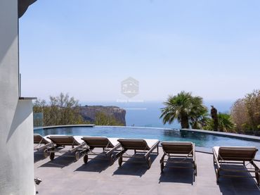 Casa con piscina en venta en Cumbre del Sol
