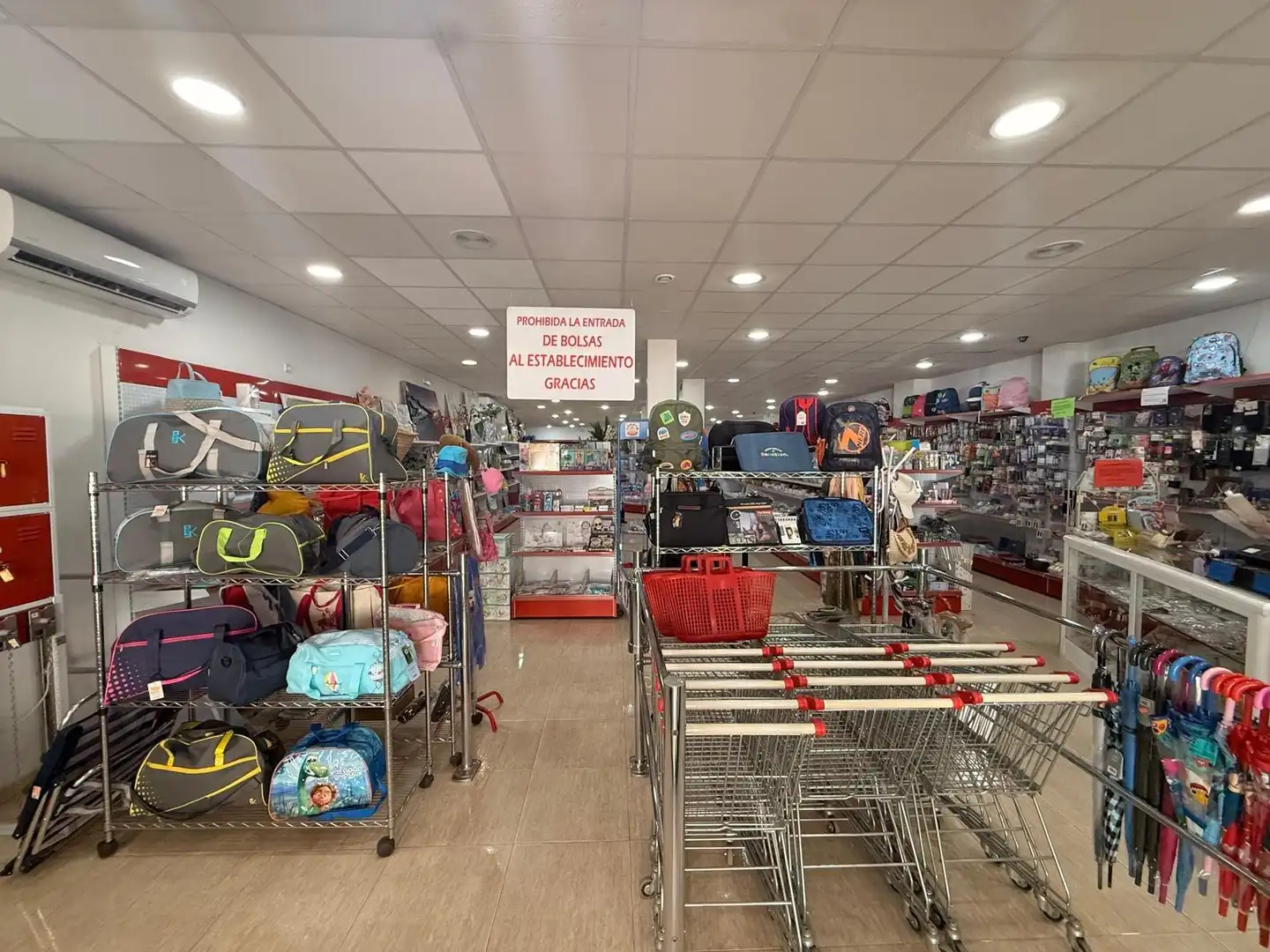 Business premises for sale in La Carlota, imagen 14