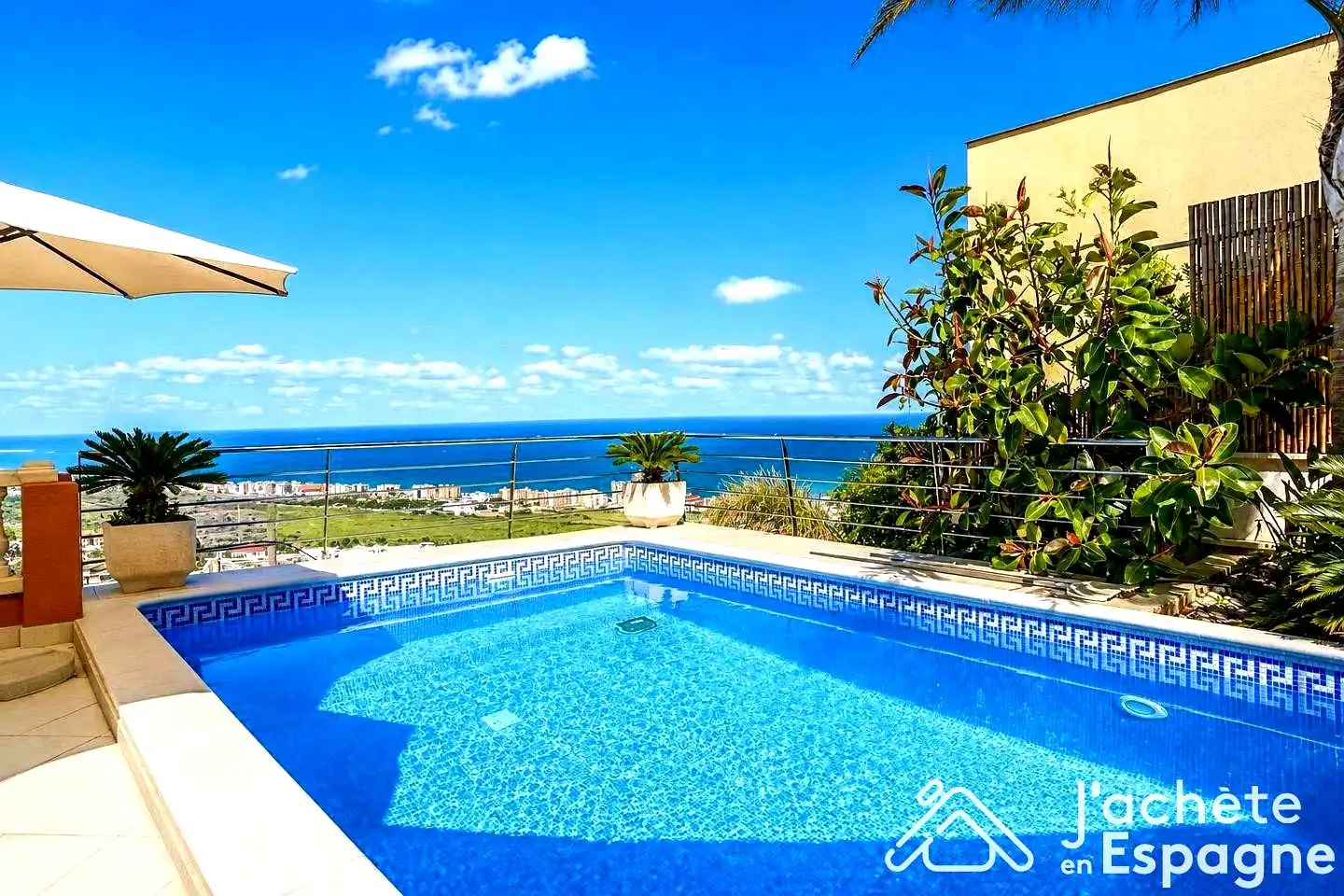 House with terrace for sale in Bulgaria