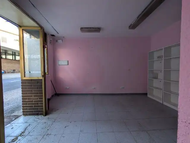 Geschaftsraum zur Miete in Zaragoza