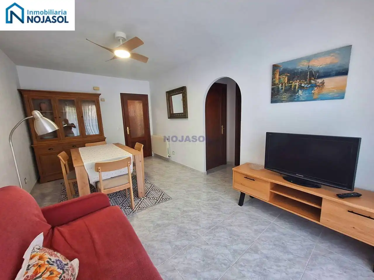 Sala d'estar de Apartament de lloguer en Noja amb Calefacció, Jardí privat i Terrassa