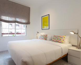 Bedroom of Apartment to rent in  Barcelona Capital  with Air Conditioner, Furnished and Oven