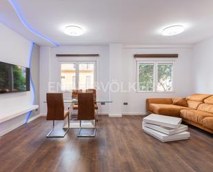 Sala d'estar de Apartament en venda en  Valencia Capital amb Aire condicionat, Calefacció i Moblat
