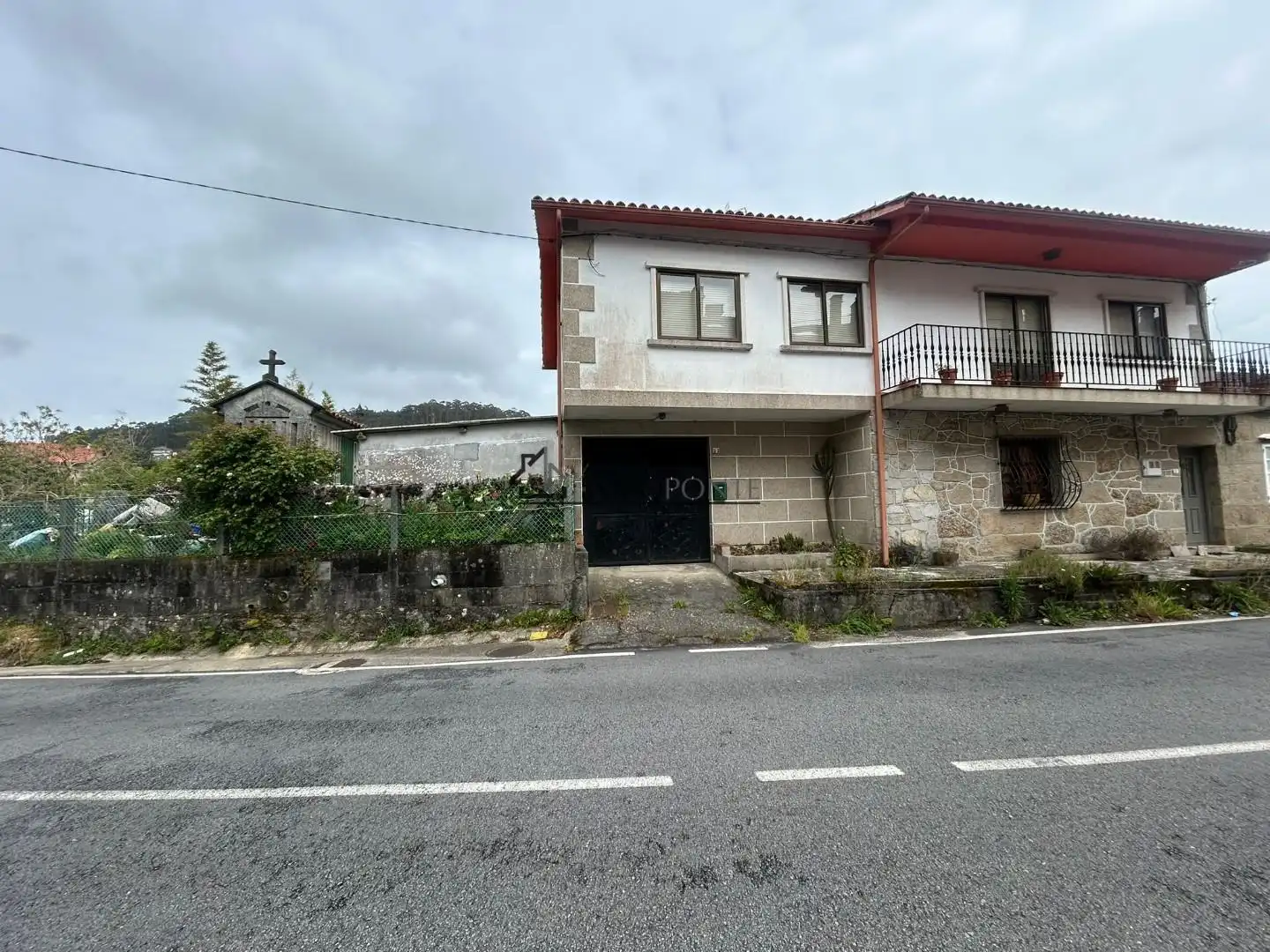 Vista exterior de Casa o xalet en venda en Poio amb Calefacció, Jardí privat i Terrassa