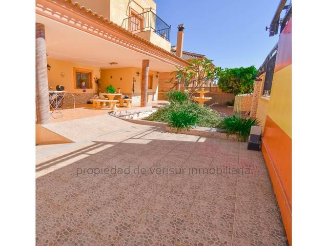 Casa-chalet en Venta en Las Majadas - Las Molinetas - Labradorcico