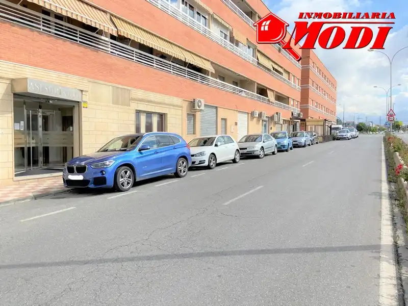 Local comercial en venda a Albolote
