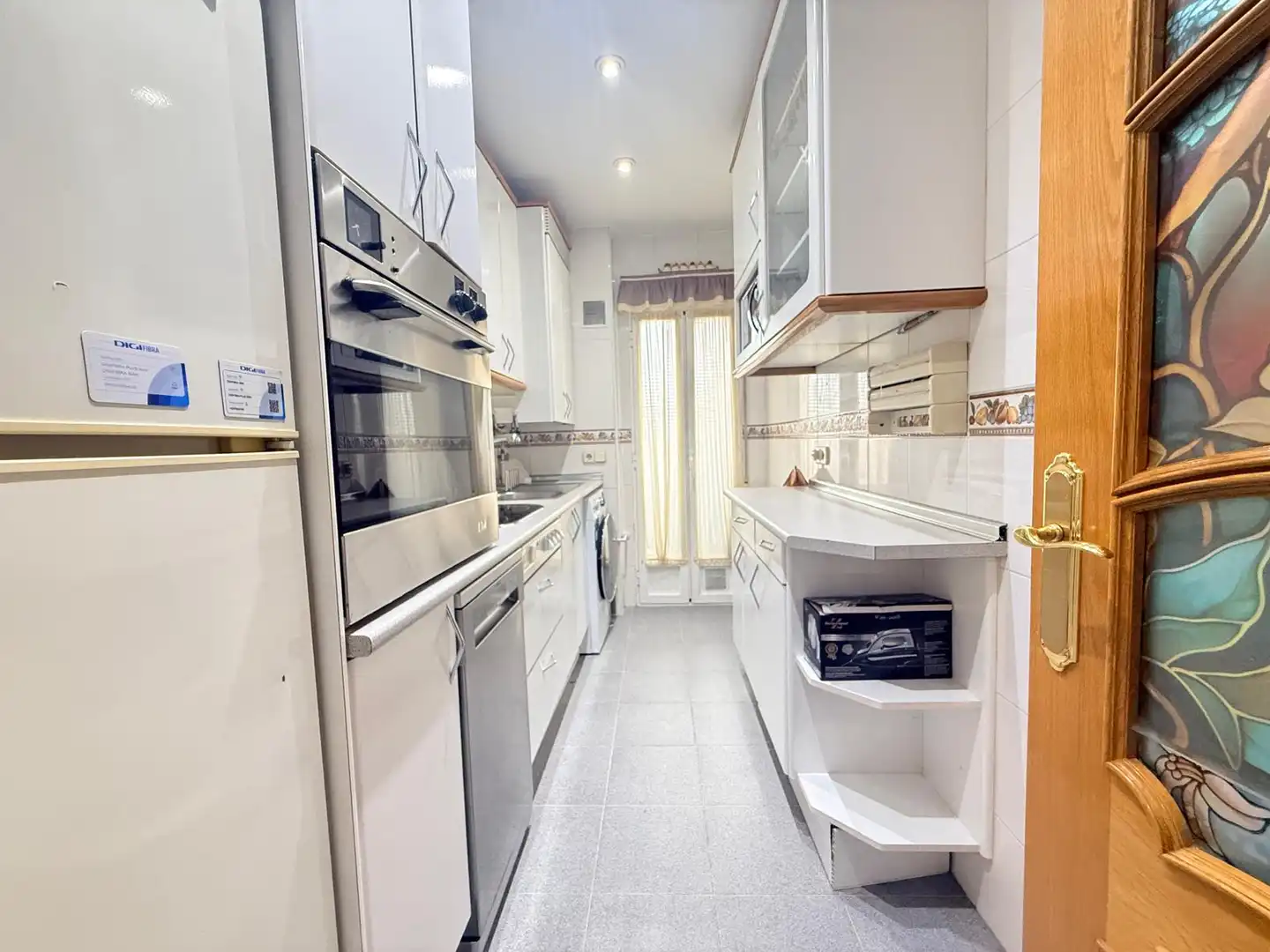 Kitchen of Flat for share in Madrid  with Air Conditioner, Heating and Furnished