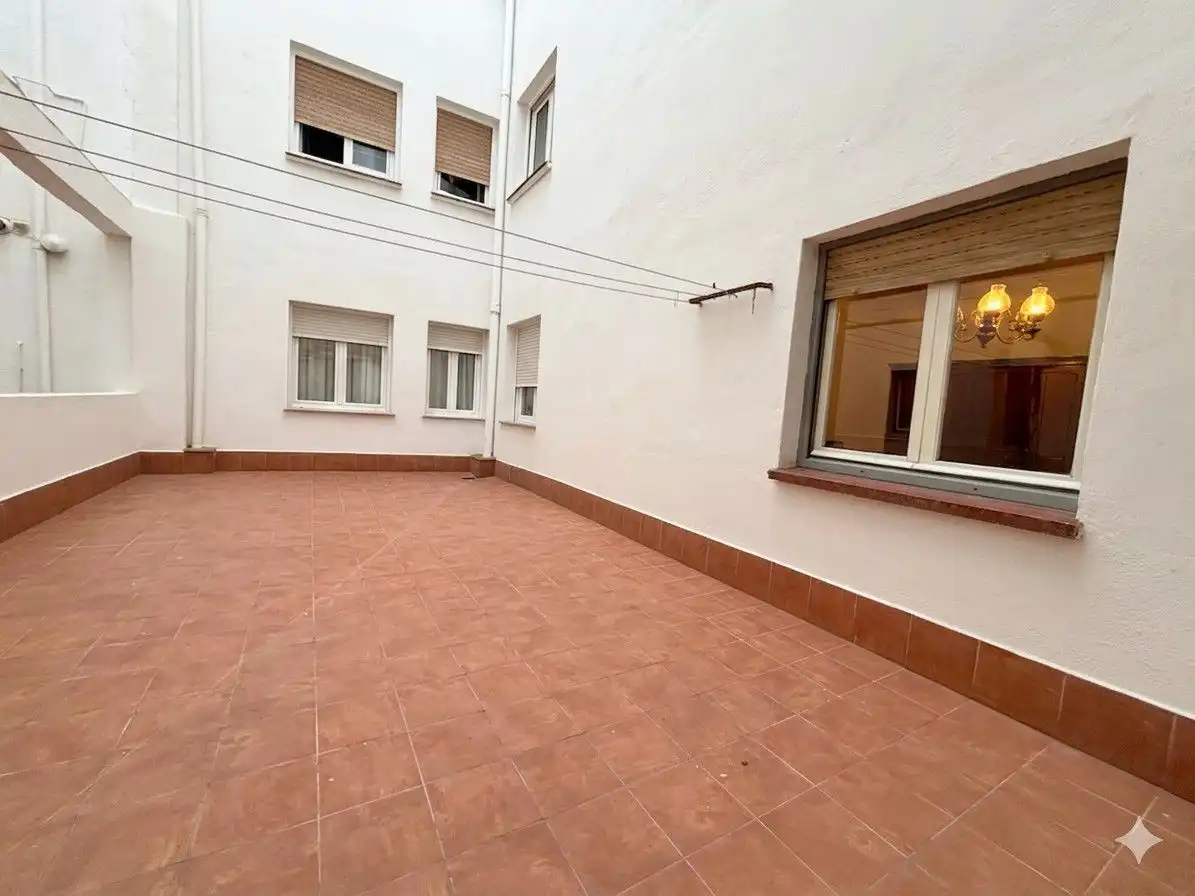 Vista exterior de Piso en venta en  Logroño con Calefacción, Parquet y Terraza