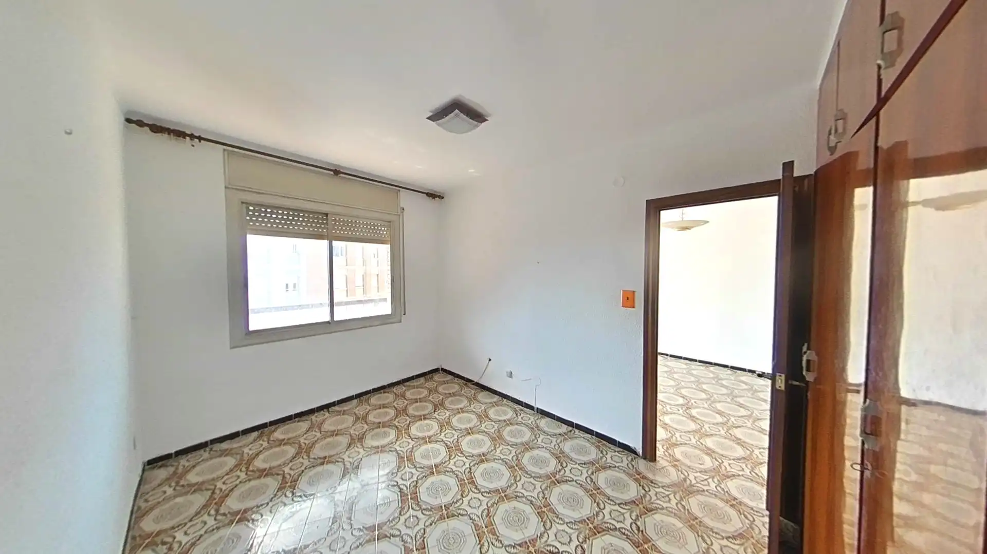 Habitación de Piso en venta en Badalona con Calefacción, Terraza y Balcón