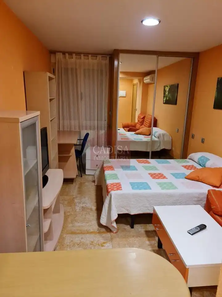 Bedroom of Study for rent in Salamanca  with Heating and Furnished
