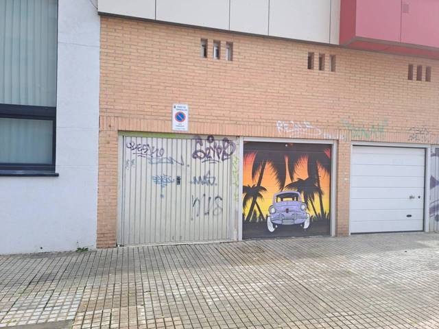 Garaje en Venta en Calle Pedro Poveda Castroverde en Barriada Inmaculada - Zurbarán