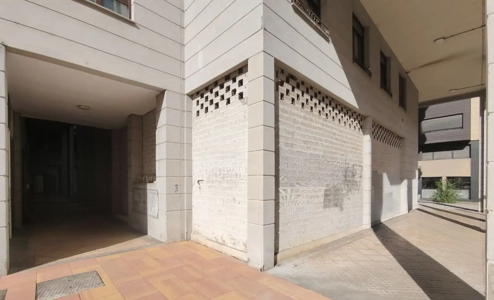 Vista exterior de Local en venta en Urnieta