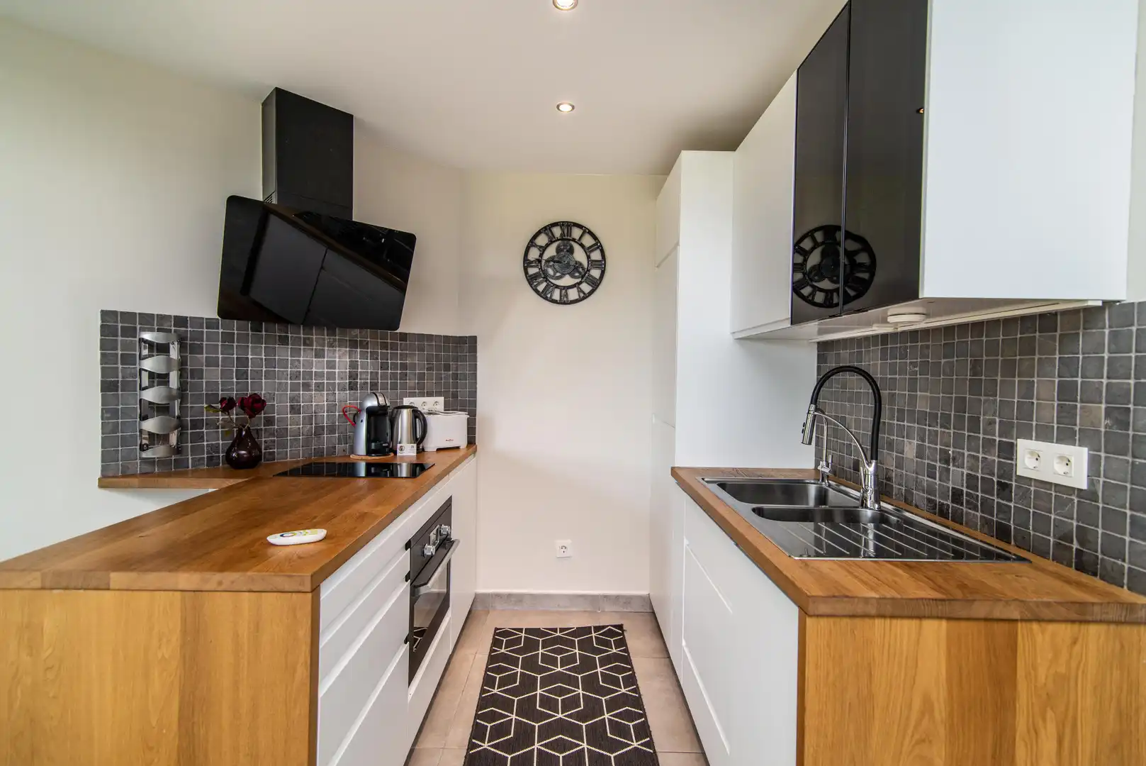 Cocina de Apartamento de alquiler en Marbella con Aire acondicionado, Calefacción y Terraza