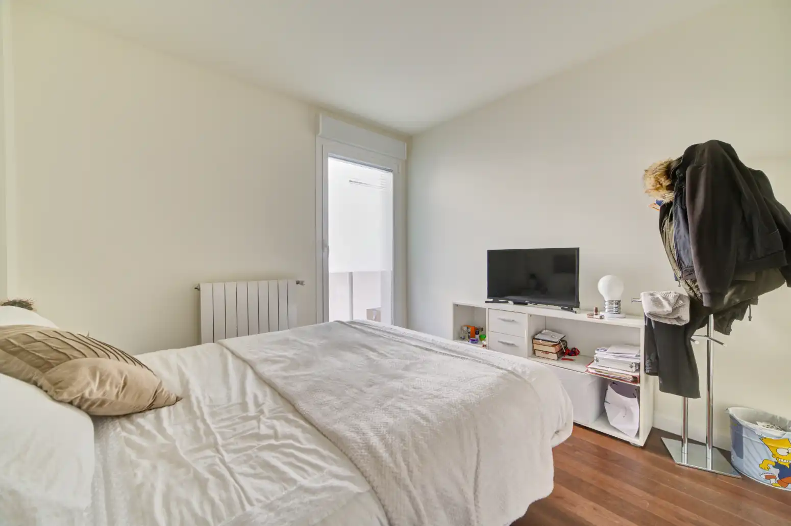 Habitación de Piso en venta en  Pamplona / Iruña con Calefacción, Terraza y Trastero