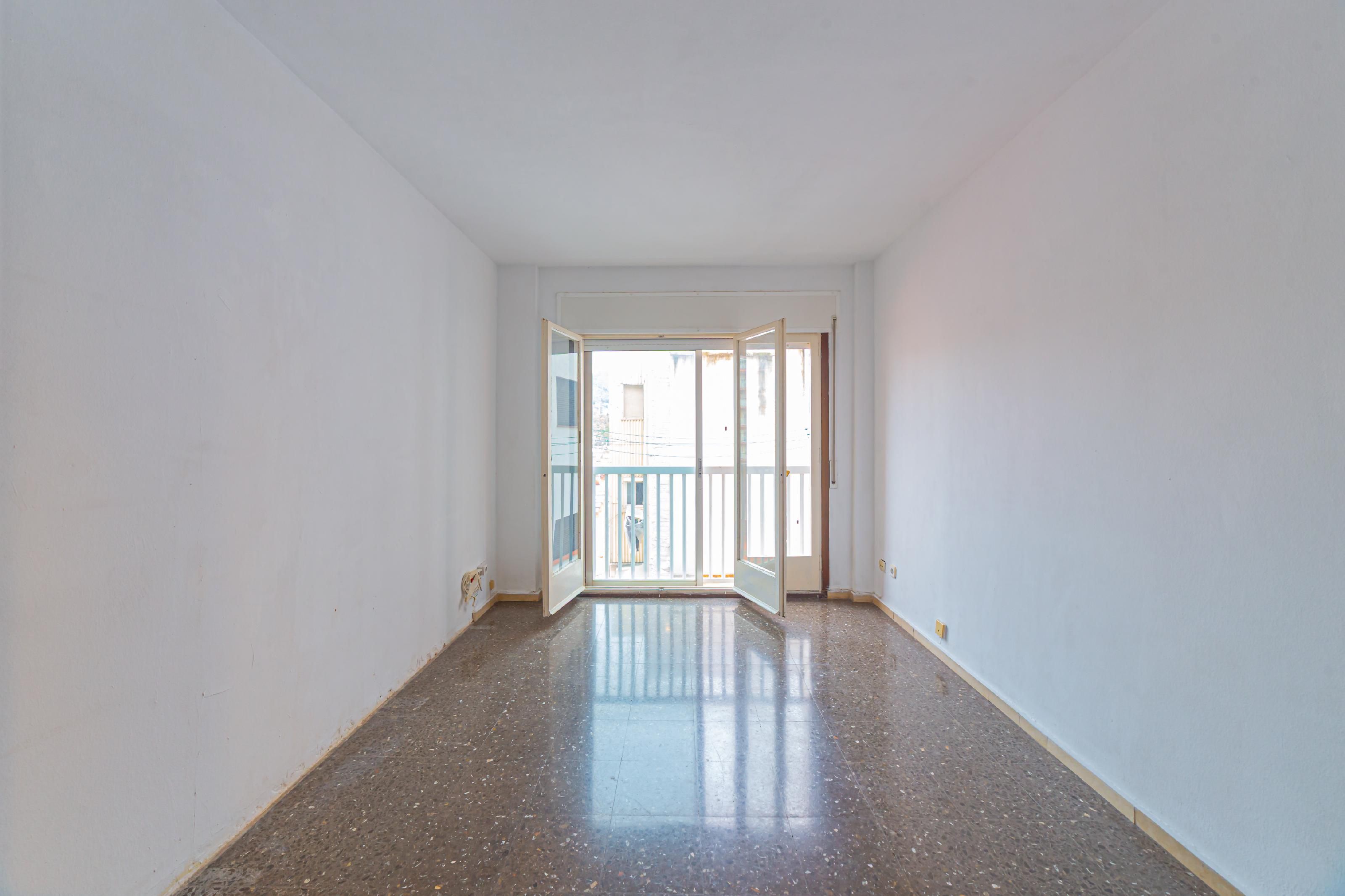 Flat for sale in  Barcelona Capital  with Heating