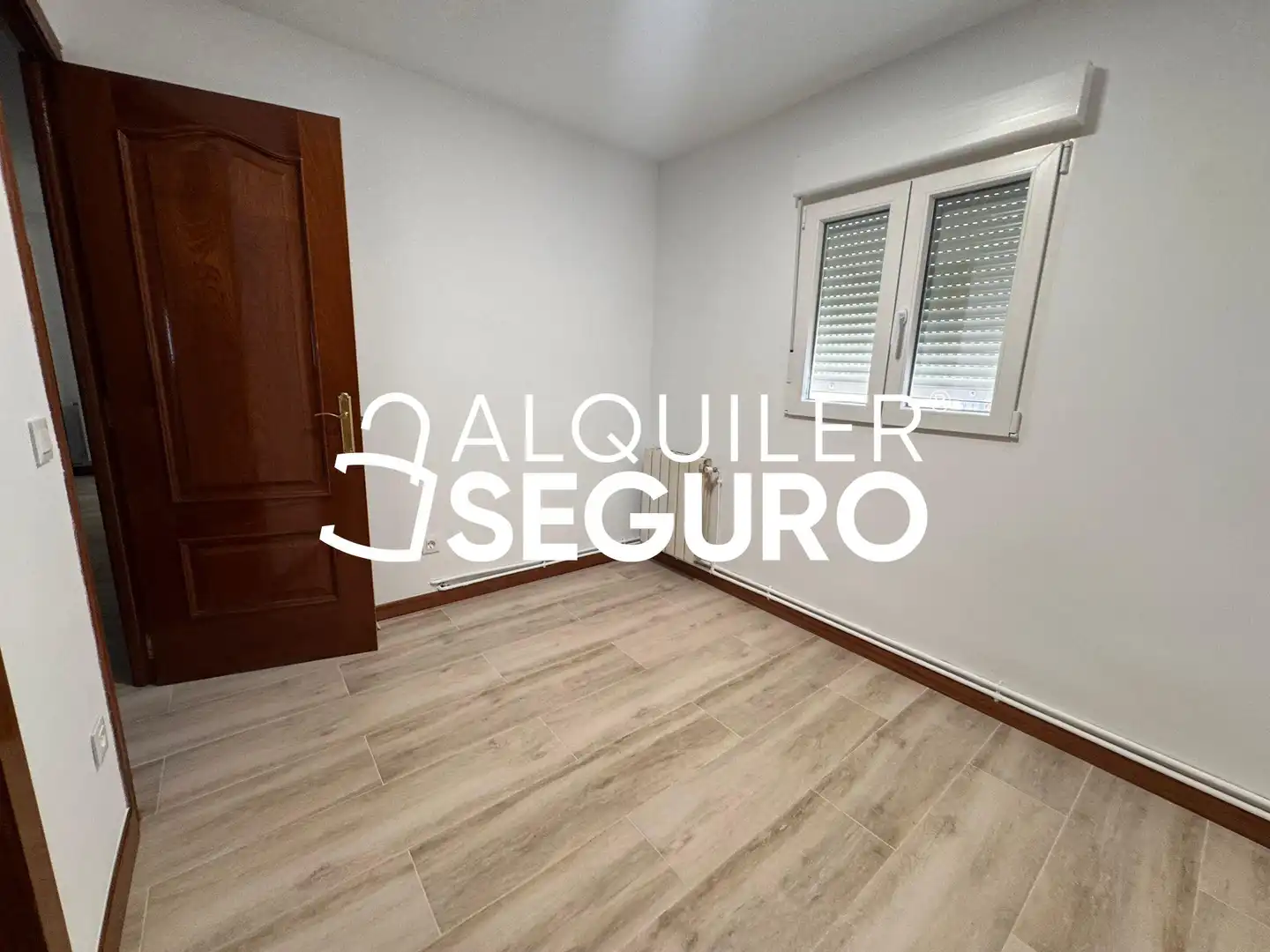 Bedroom of Flat for rent in Madrid  with Air Conditioner, Heating and Terrace