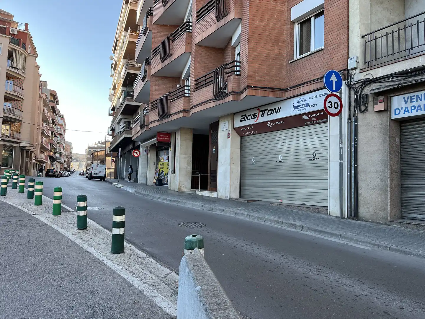 Commercial properties for rent in Manresa