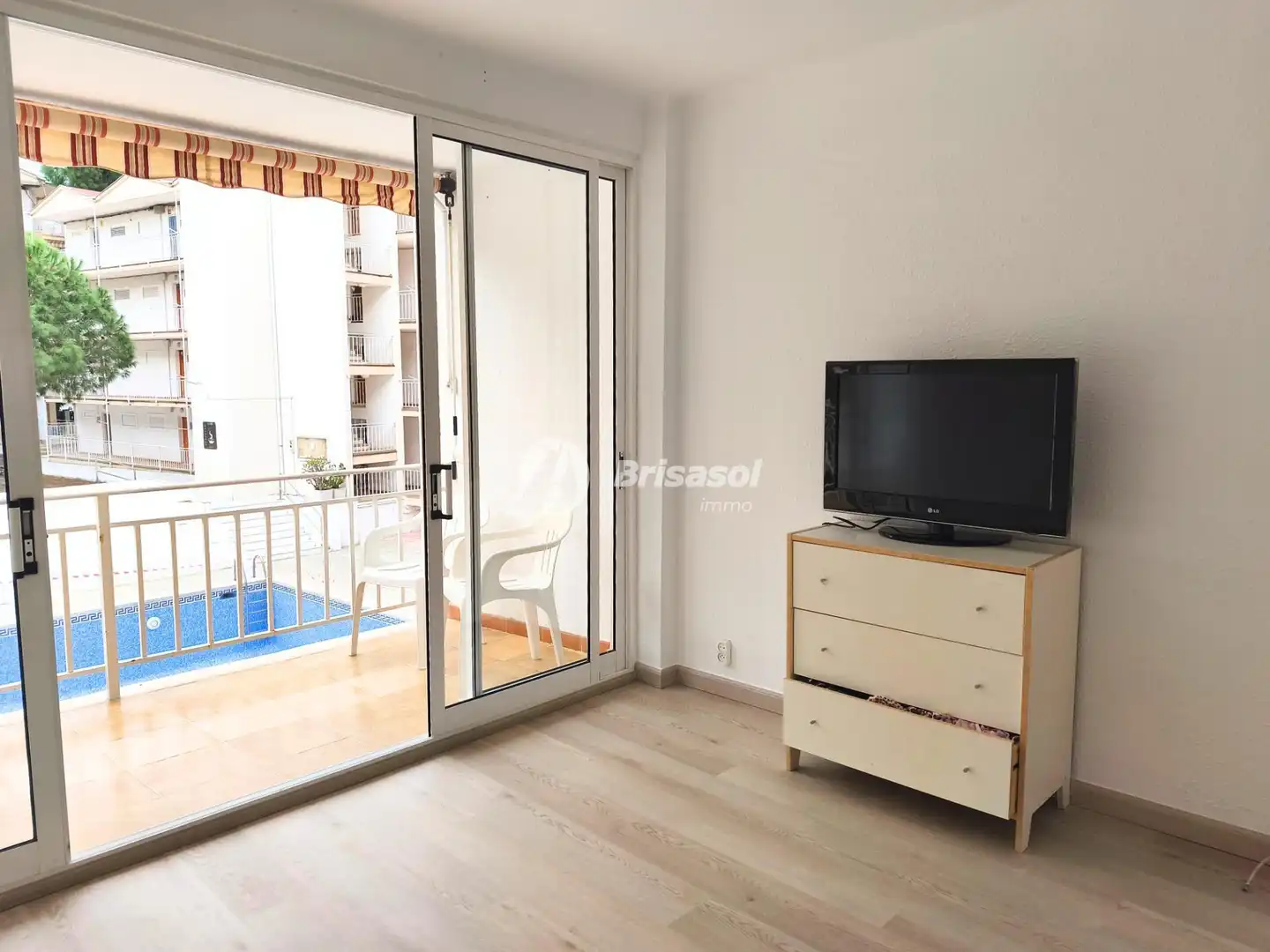 Habitación de Apartamento en venta en Salou con Terraza y Piscina comunitaria