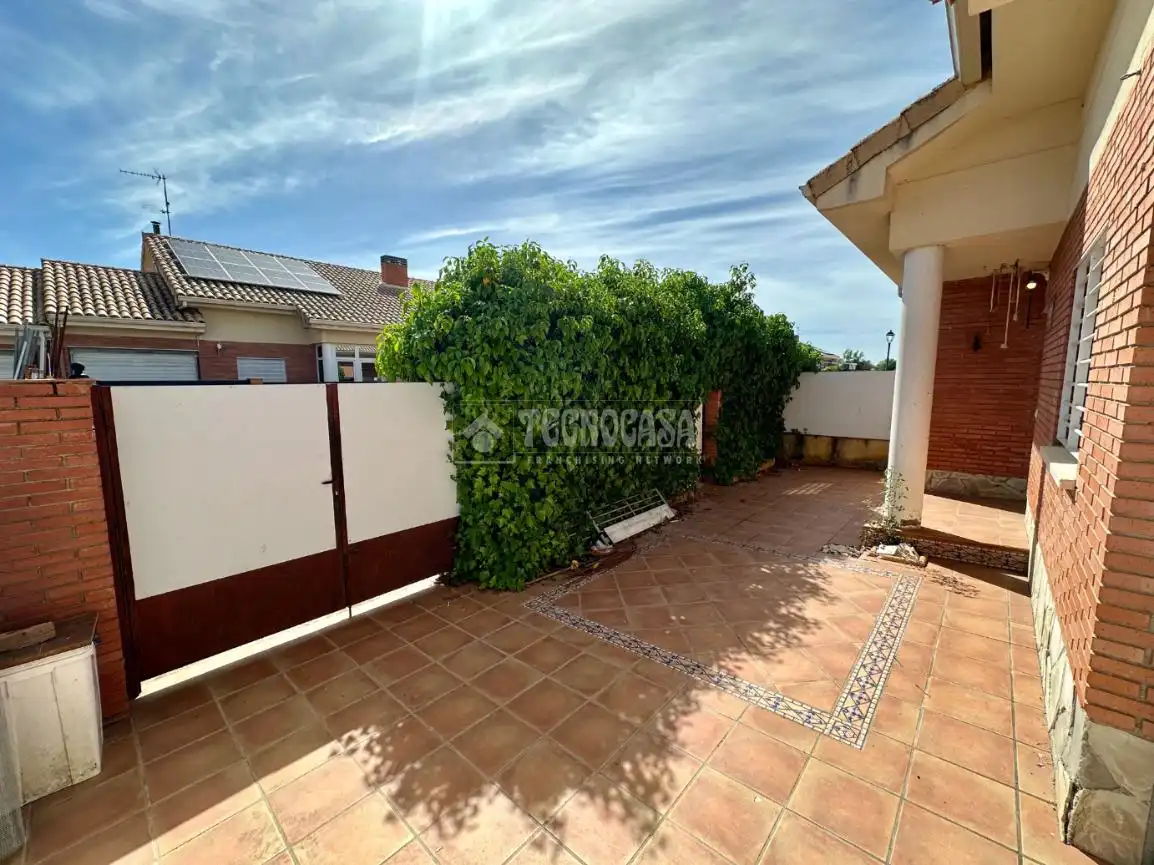 Casa adosada en venta en Pozo de Guadalajara