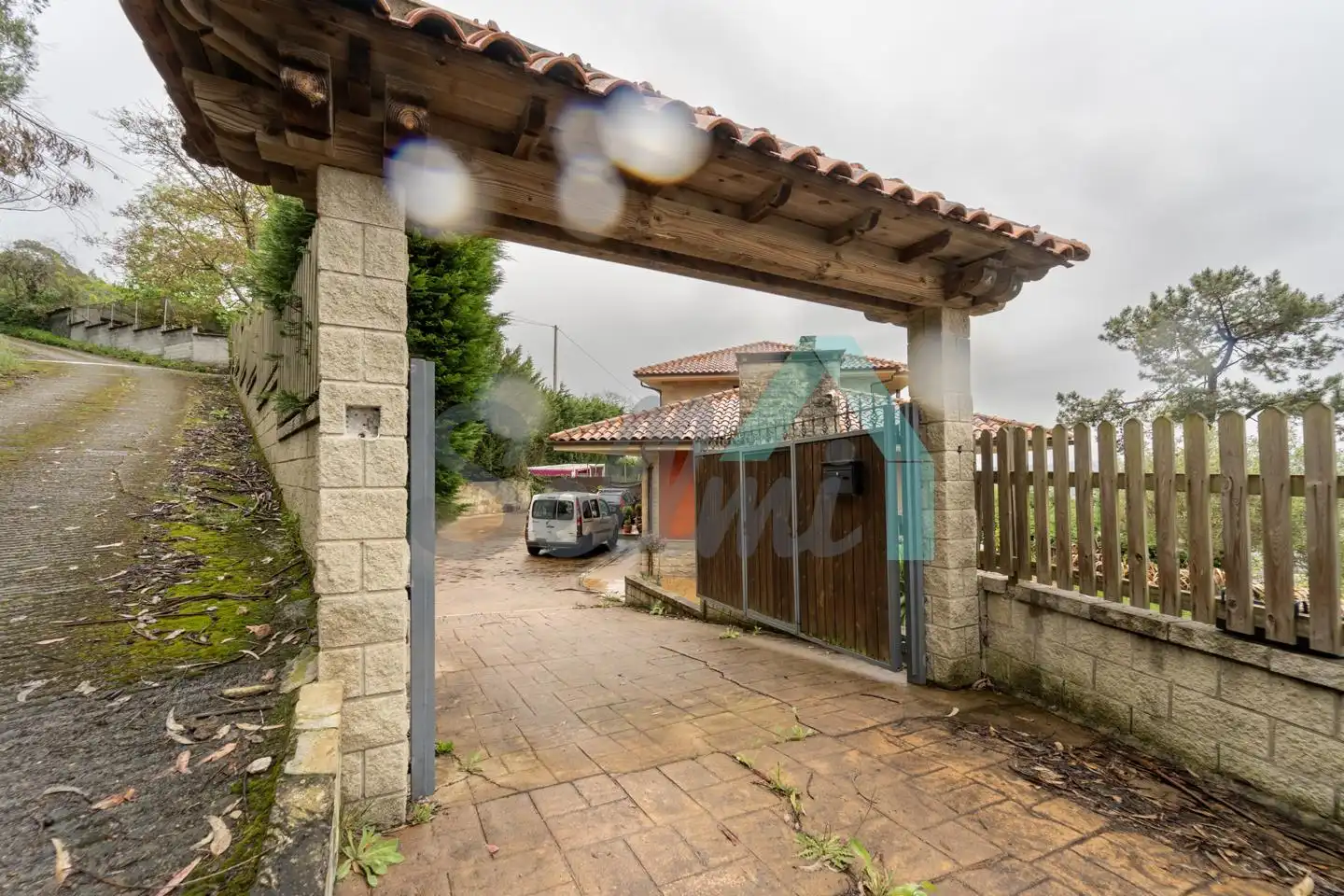 Vista exterior de Casa o chalet en venta en Oviedo  con Calefacción, Jardín privado y Parquet