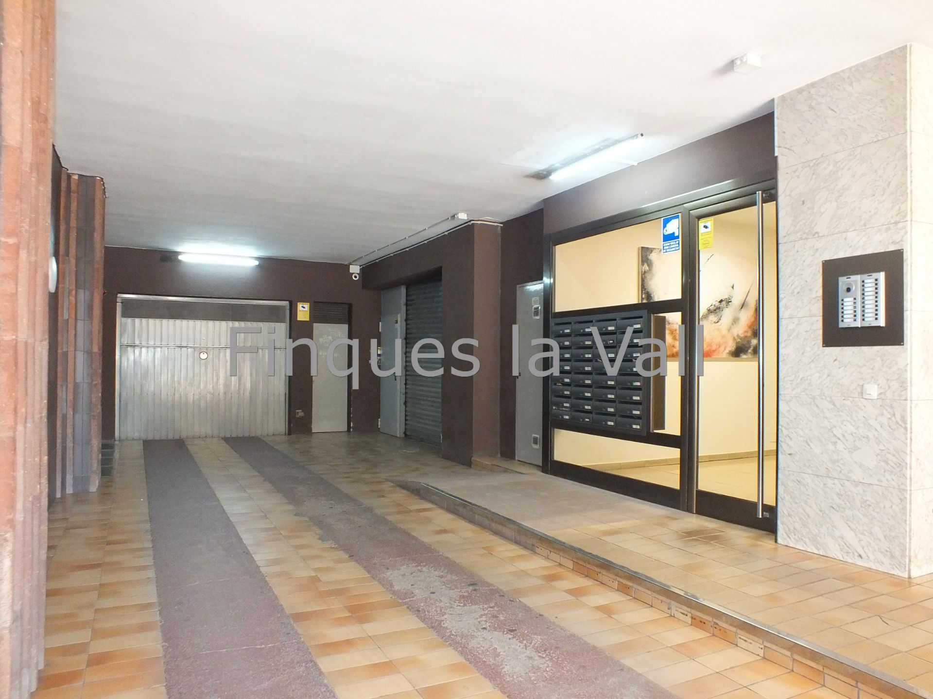 Dúplex en venta en Vic con Calefacción, Terraza y Trastero