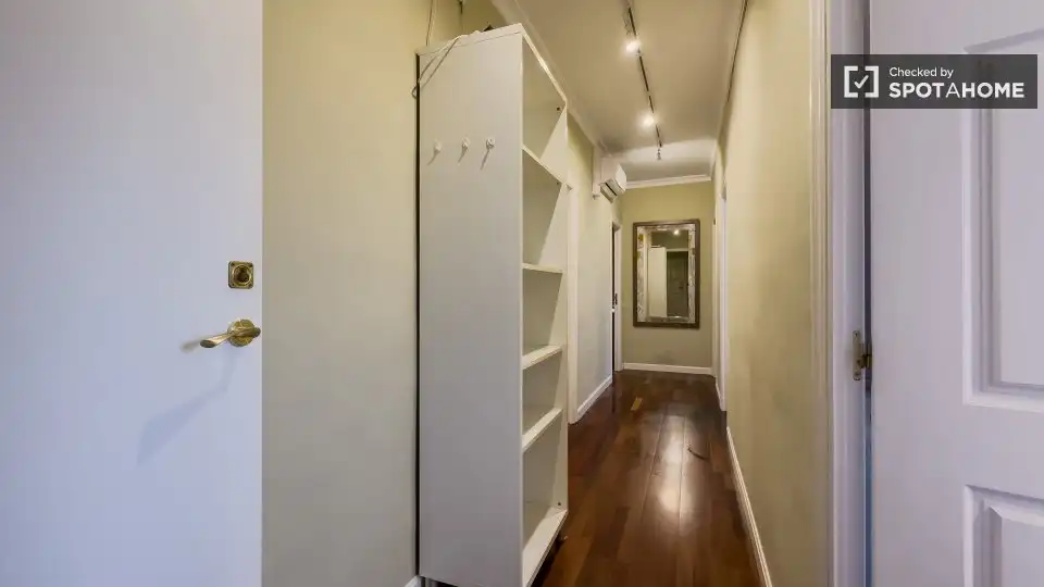 Habitación en La Nova Esquerra de l'Eixample