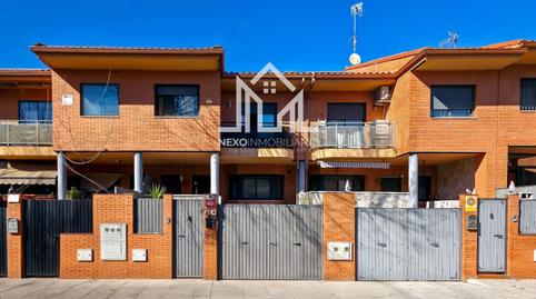 Photo 2 of Single-family semi-detached for sale in Fermin Martin Carrillo, Los Robles, Seseña