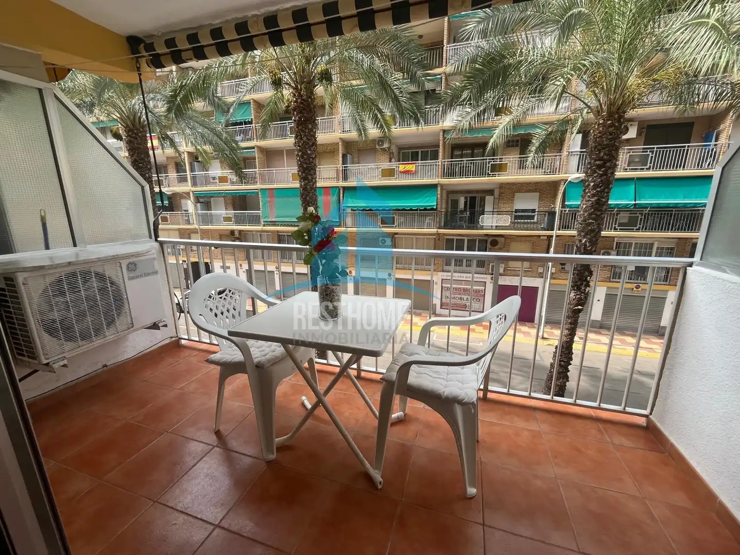 Apartament amb ascensor en venda a Calle BARCELONA