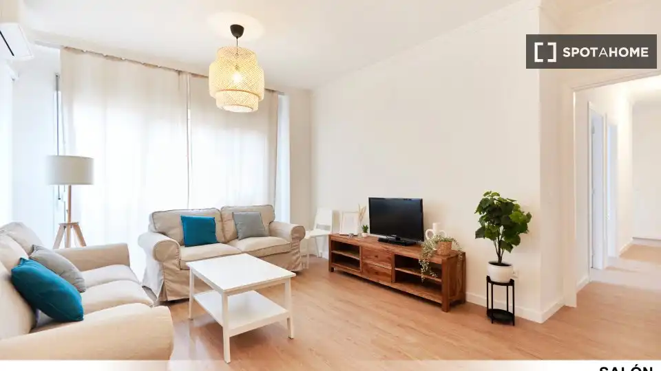 Sala de estar de Piso de alquiler en Sevilla con Aire acondicionado, Calefacción y Amueblado