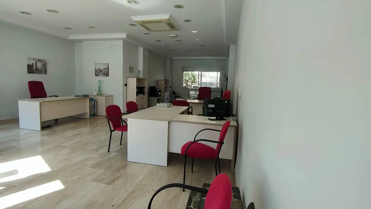 Local de lloguer en Benidorm amb Aire condicionat
