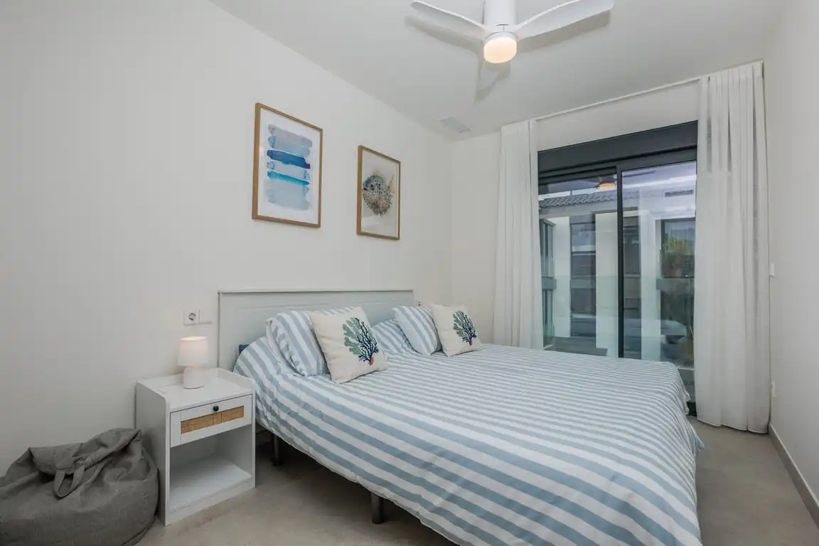 Schlafzimmer von Wohnungen zur Miete in Jávea / Xàbia mit Klimaanlage, Privatgarten und Schwimmbad