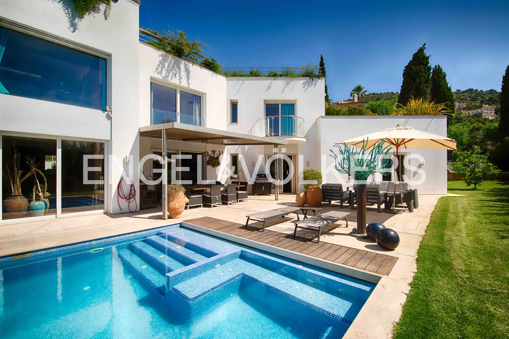 Haus mit Pool zum Verkauf in Carrer Holanda, imagen 3