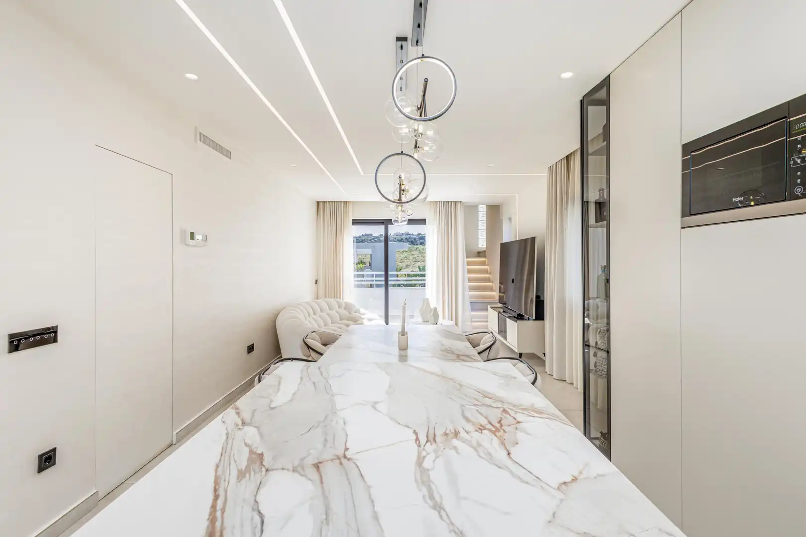 Sala de estar de Ático en venta en Mijas con Aire acondicionado, Calefacción y Jardín privado