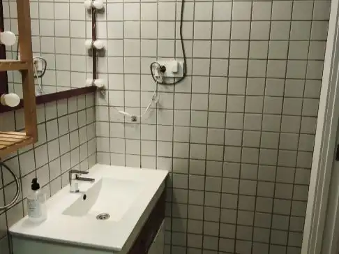 Badezimmer von Wohnung zur Miete in Fuenlabrada mit Klimaanlage, Heizung und Möbliert