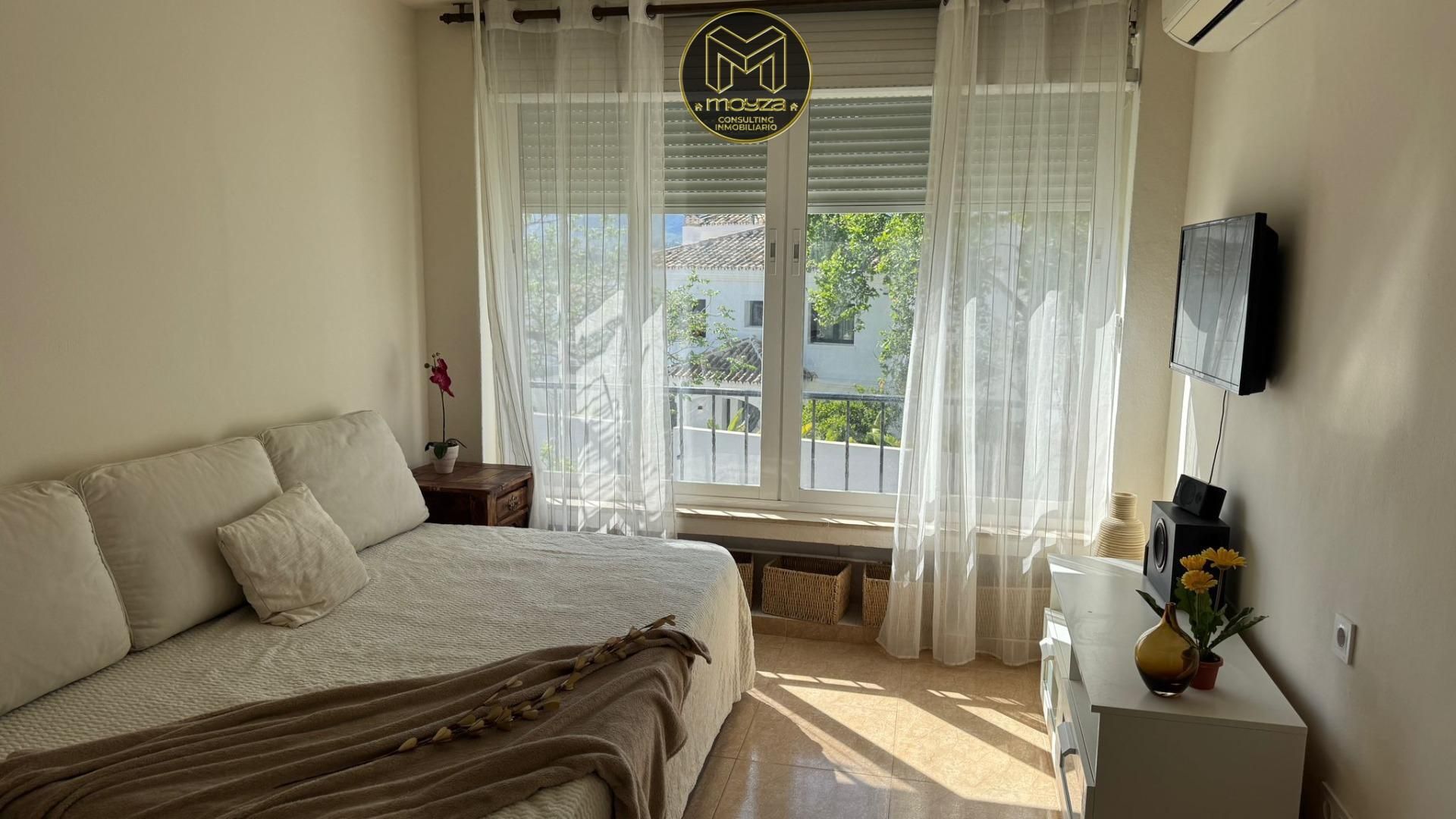 Dormitori de Estudi en venda en Marbella amb Aire condicionat, Calefacció i Jardí privat