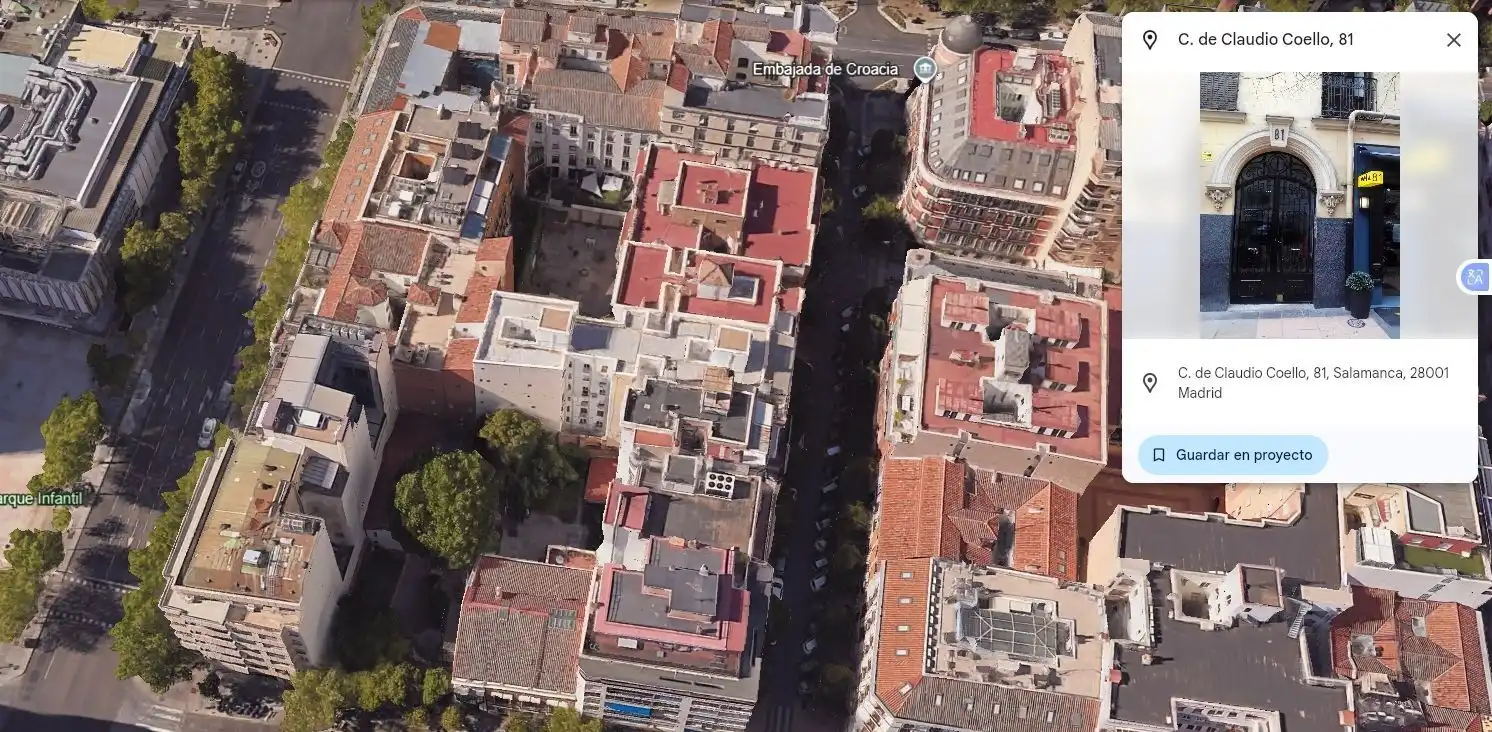 Vista exterior de Pis en venda en Madrid amb Calefacció