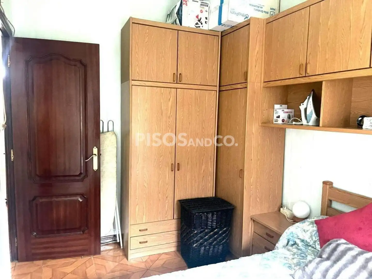 Dormitori de Casa o xalet en venda en A Coruña Capital  amb Calefacció i Moblat