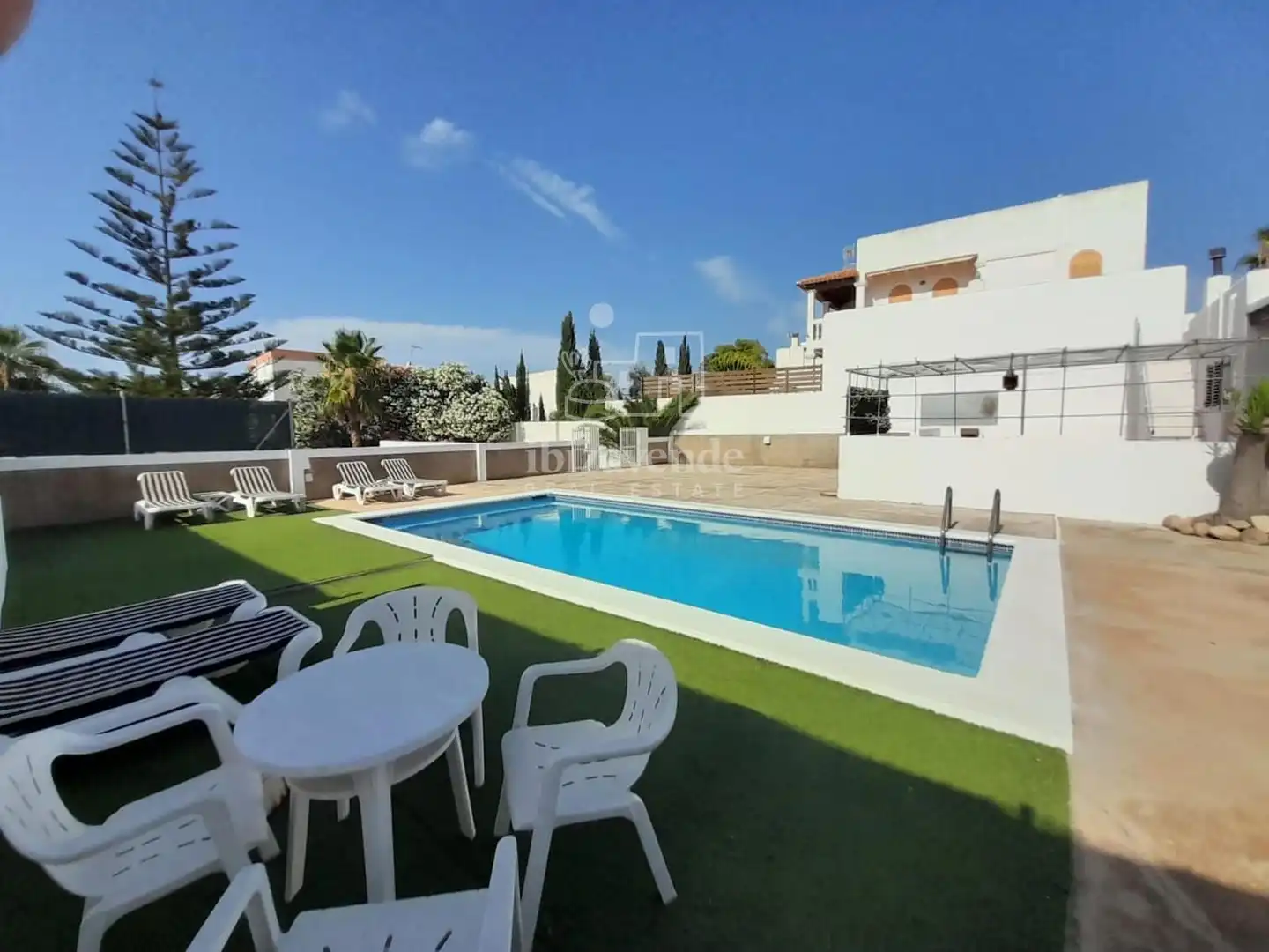 Vista exterior de Casa o xalet en venda en Sant Josep de sa Talaia amb Aire condicionat, Calefacció i Parquet