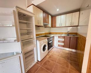 Cuina de Apartament de lloguer en Camarma de Esteruelas amb Aire condicionat i Calefacció
