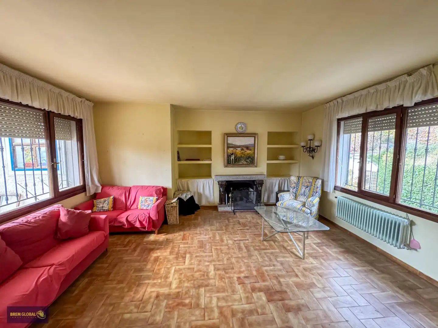 Sala d'estar de Casa o xalet en venda en Bustarviejo amb Calefacció, Jardí privat i Traster