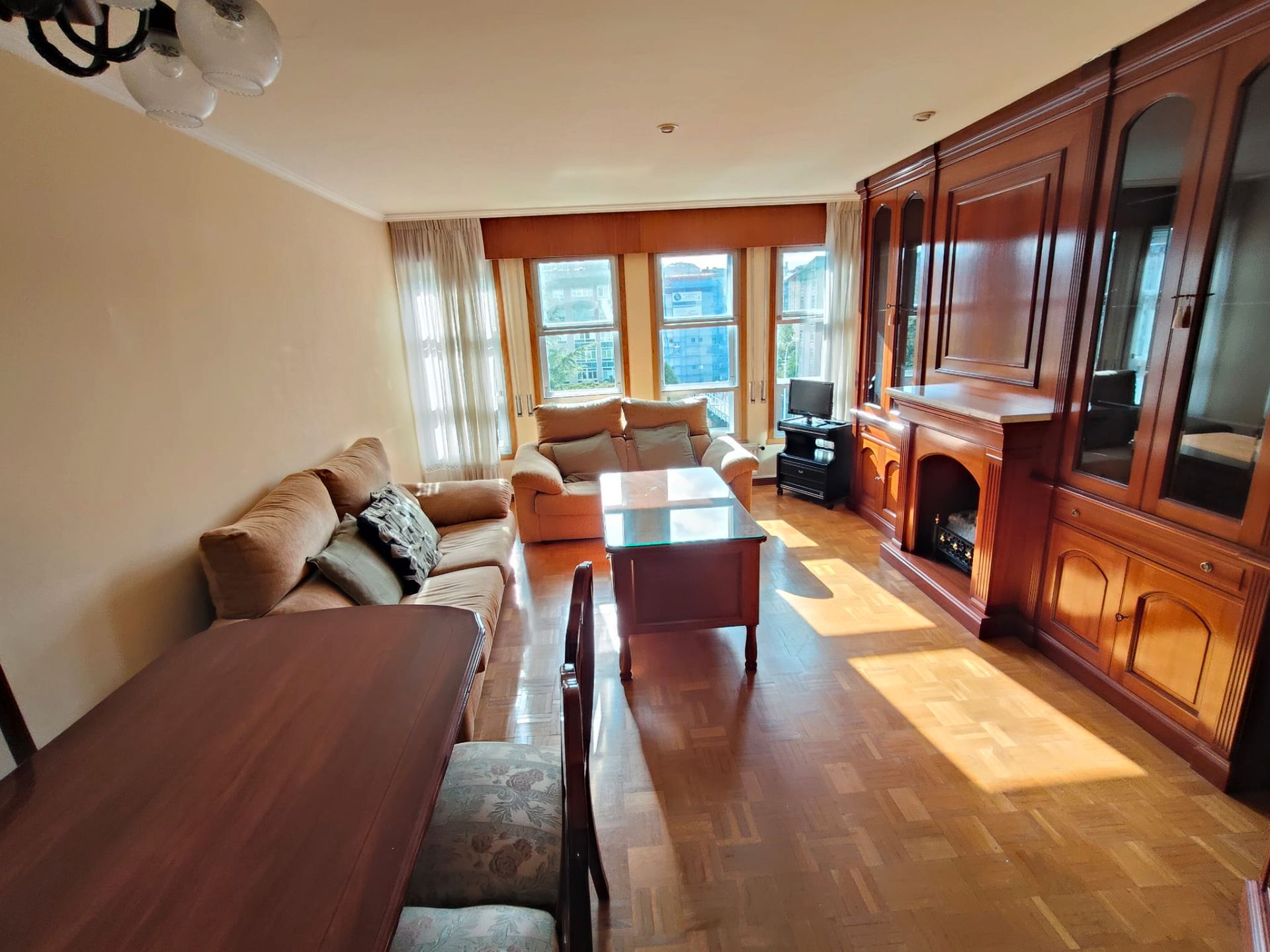 Living room of Flat to rent in A Coruña Capital   with Heating, Parquet flooring and Furnished