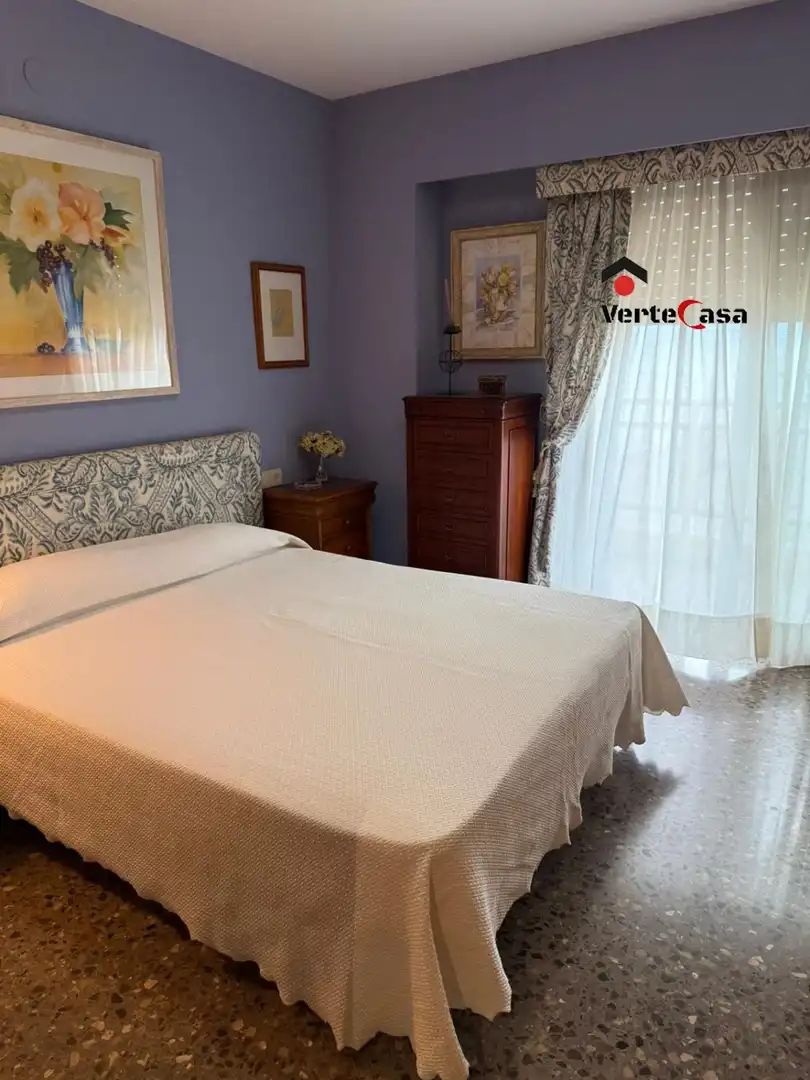 Dormitori de Apartament de lloguer en El Puig de Santa Maria amb Calefacció, Terrassa i Piscina comunitària