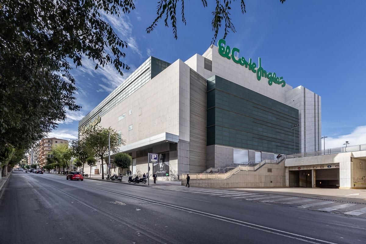 Vista exterior de Piso en venta en  Jaén Capital