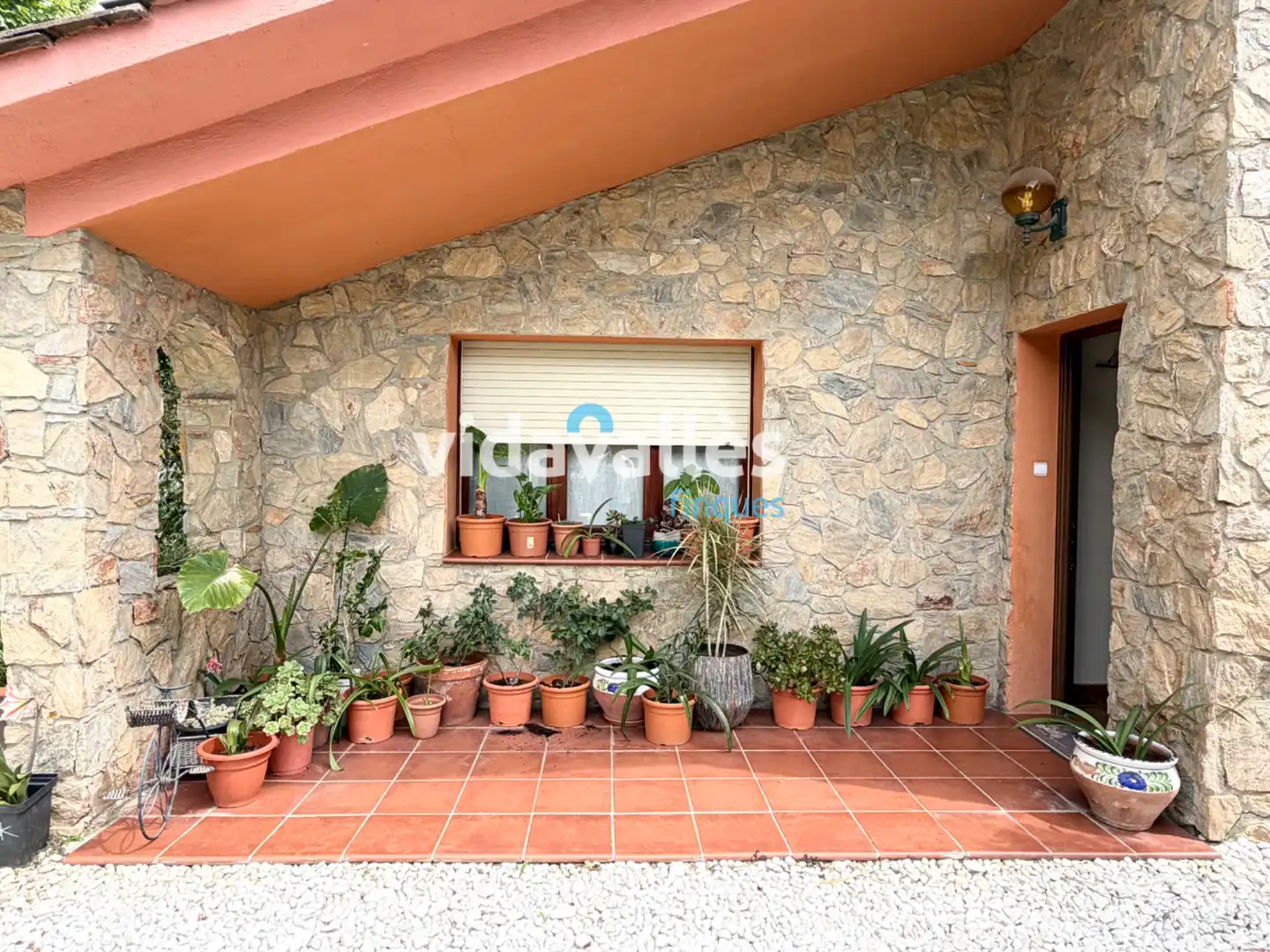 Casa amb terrassa en venda a Carrer Fluvià, imagen 47