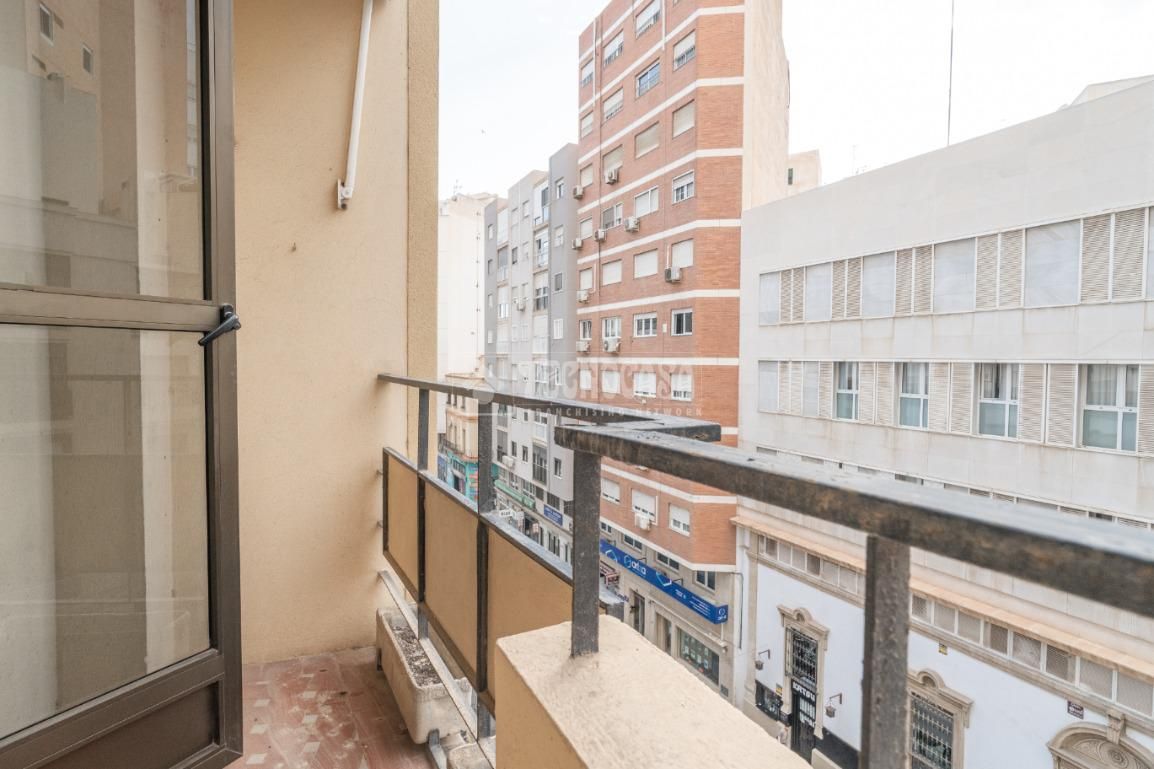 Terrassa de Pis en venda en  Almería Capital amb Aire condicionat i Terrassa