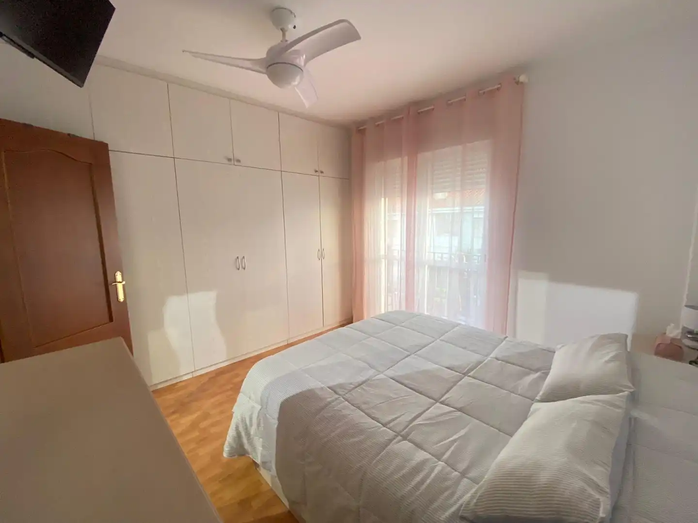 Habitación de Casa adosada en venta en Alameda con Aire acondicionado, Calefacción y Amueblado