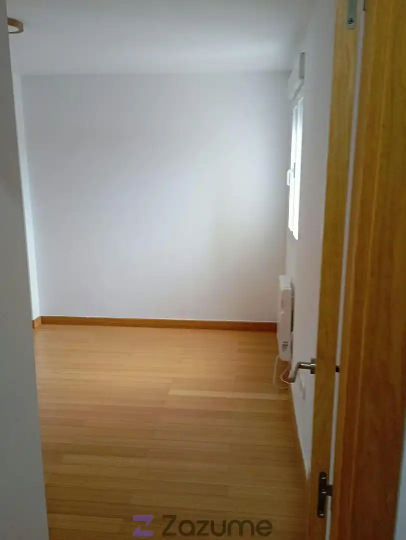 Bedroom of Flat for rent in Camarena  with Heating, Parquet flooring and Terrace
